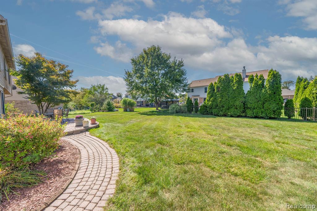 46856 GLENGARRY Boulevard, Canton, MI 48188 — Photo 8