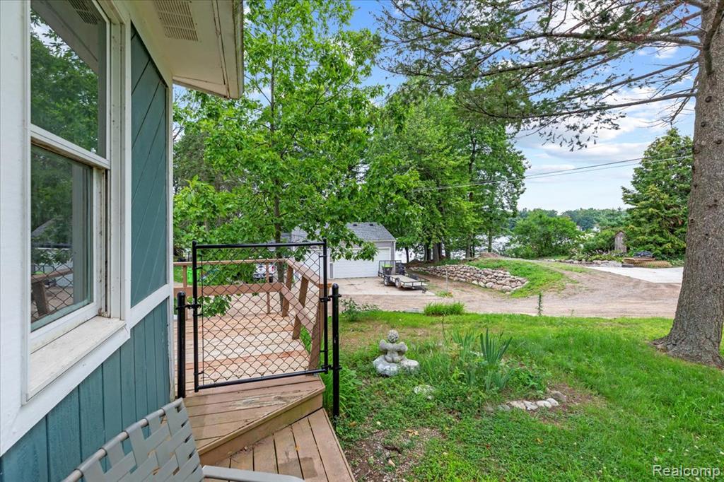 5246 Wayne Road, White Lake, MI 48383 — Photo 47