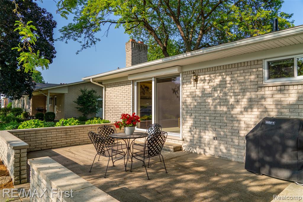 54815 FRANKLIN Drive, Shelby Twp, MI 48316 — Photo 6
