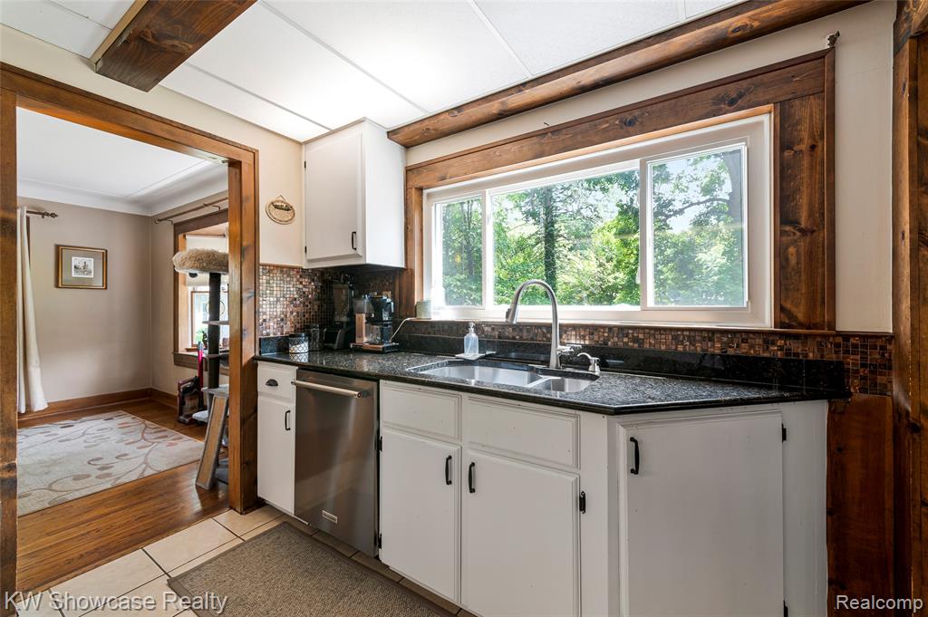3980 Spencer Terrace, West Bloomfield, MI 48323 — Photo 18