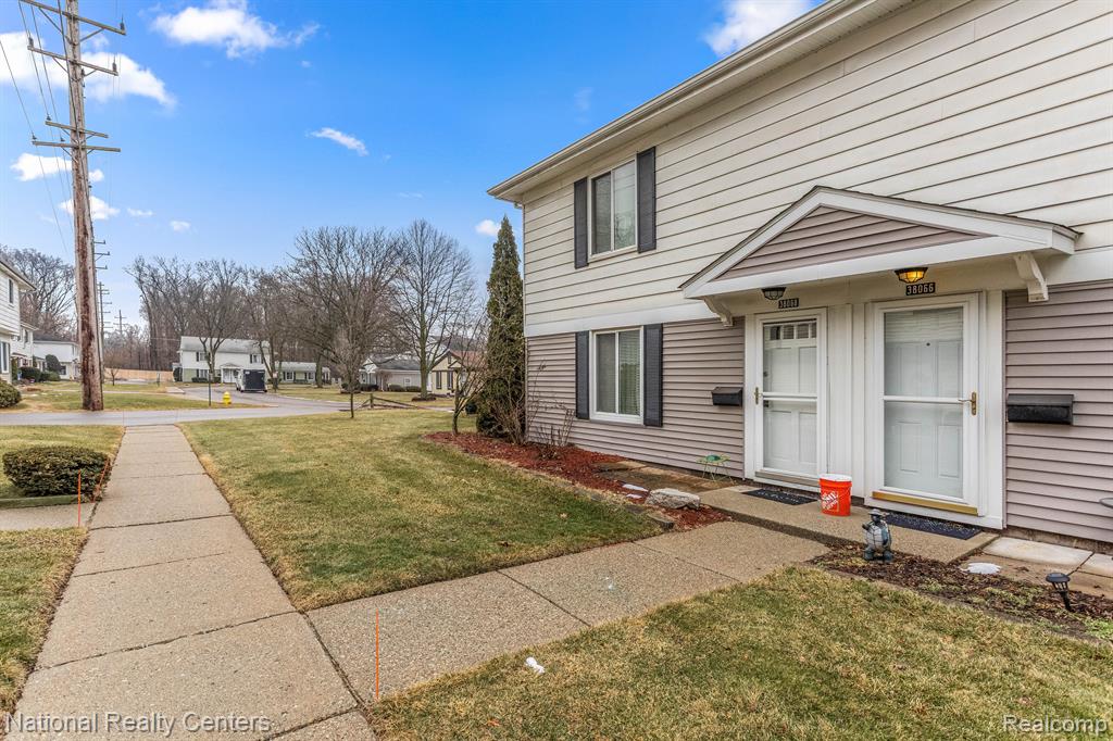 38068 SHERWOOD Street, Westland, MI — Photo 3