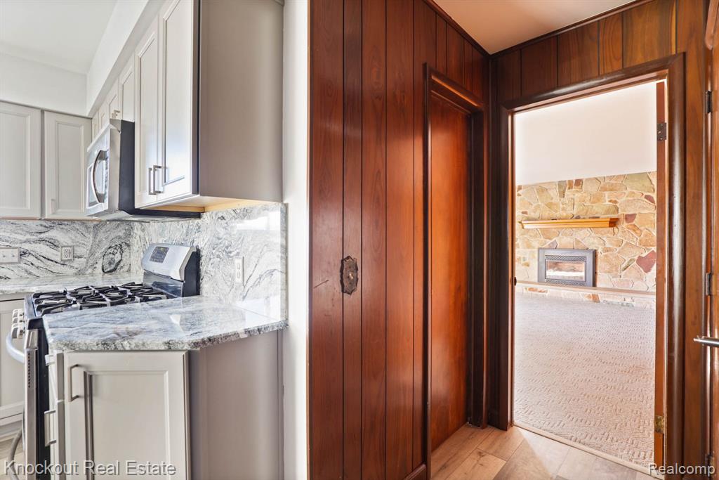 409 FRANCONIAN Drive E, Frankenmuth, MI 48734 — Photo 13