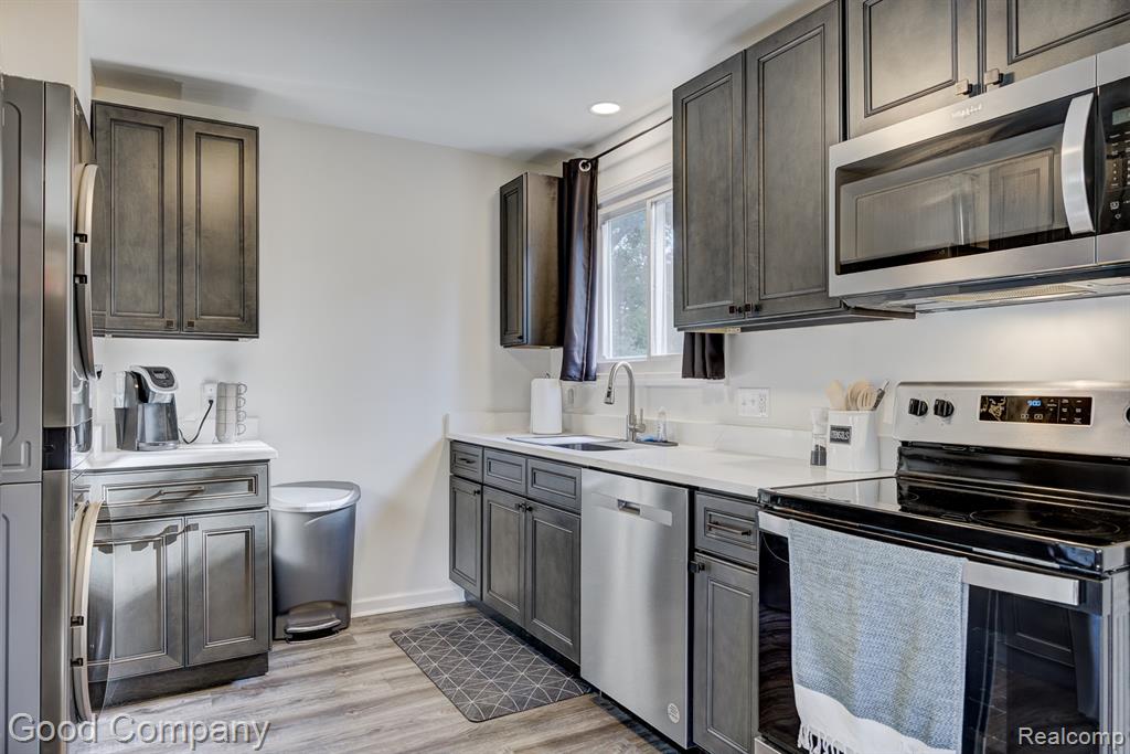 21900 Eastwood Street, Oak Park, MI 48237 — Photo 12