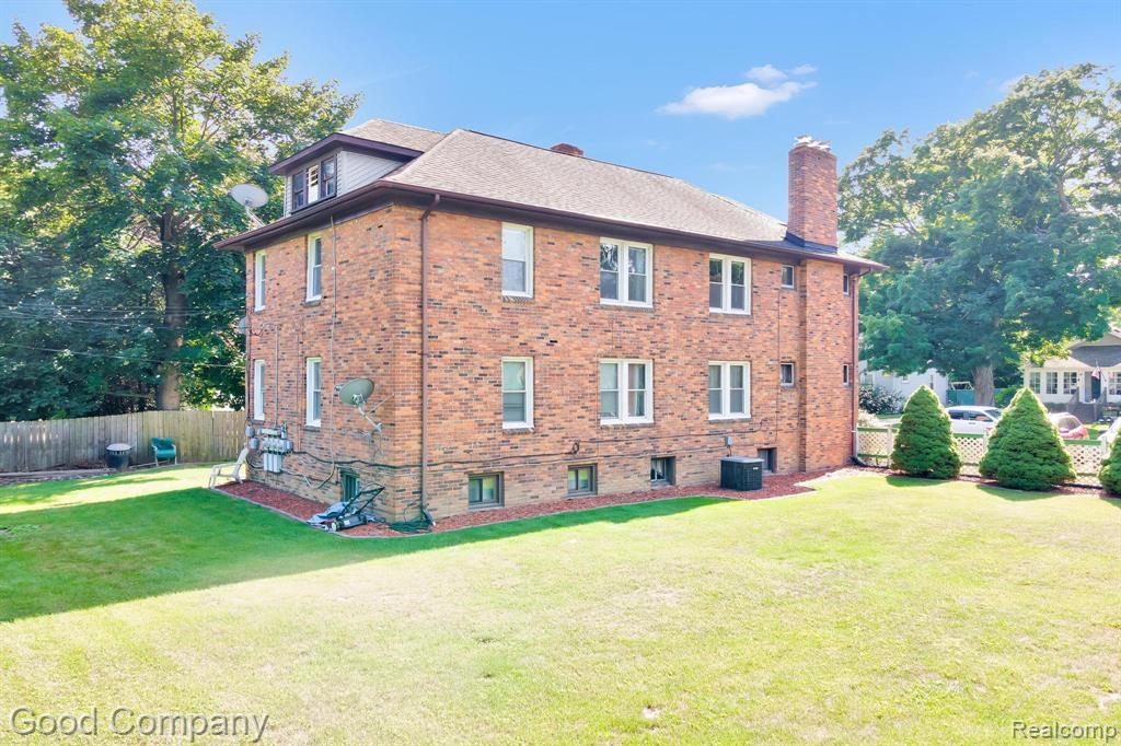 21516 Oxford Avenue, Farmington, MI 48336 — Photo 40