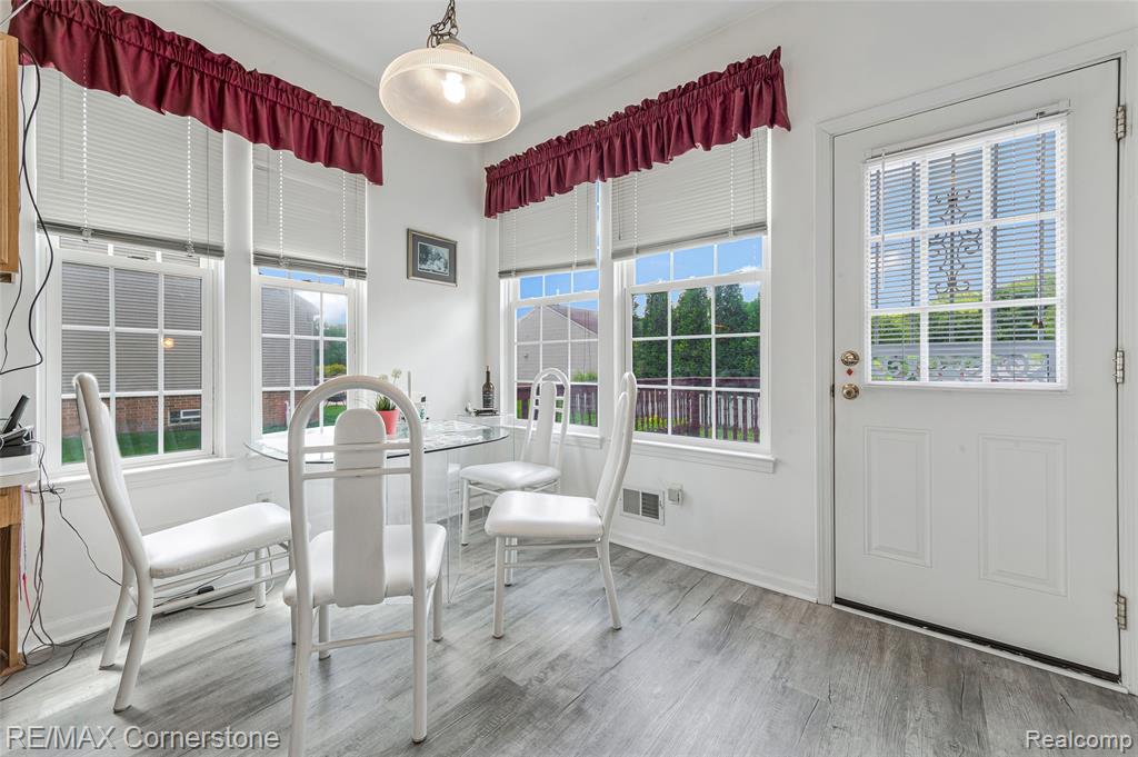 8307 Parkside Drive, Westland, MI — Photo 14