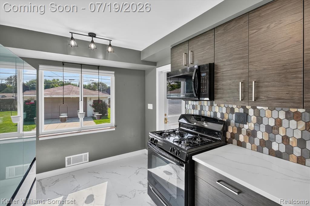 28326 Brush Street, Madison Heights, MI 48071 — Photo 13