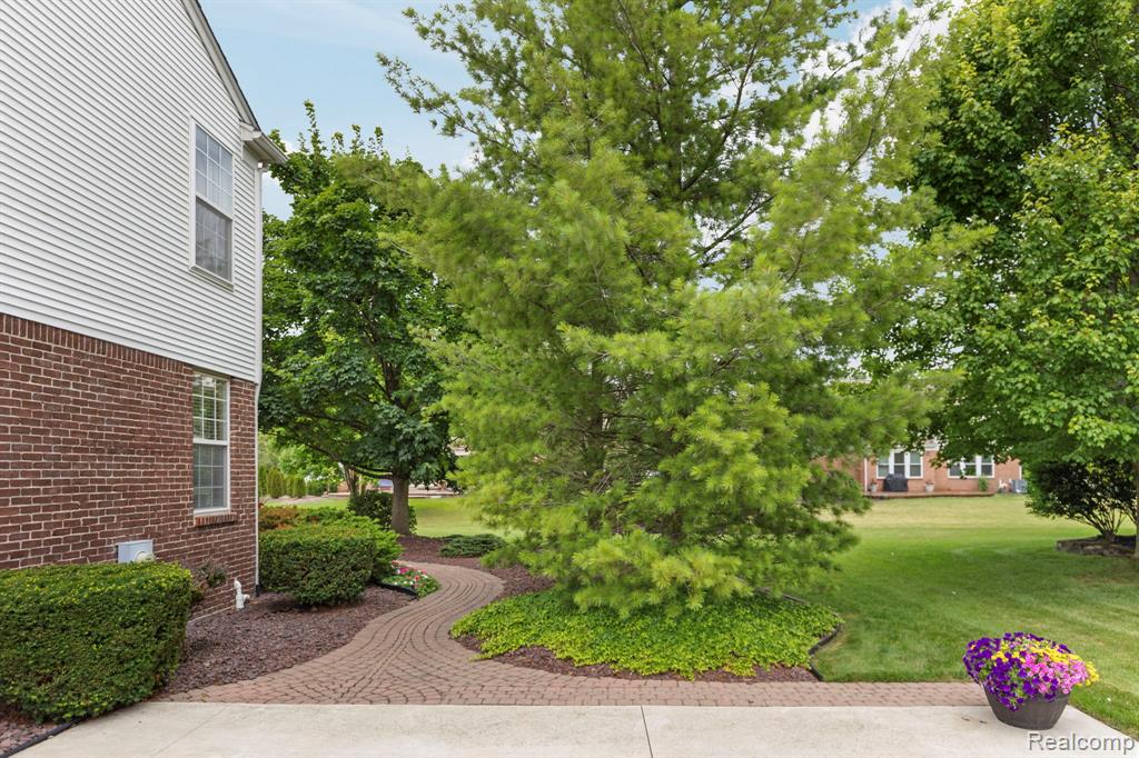 393 Pleasant Ridge Drive, Canton, MI 48188 — Photo 63