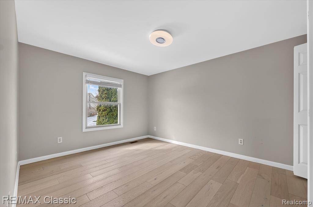 9377 Pineview Drive, Plymouth, MI 48170 — Photo 30