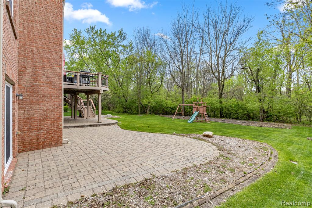 16784 Yellowstone Drive, Northville, MI 48168 — Photo 55