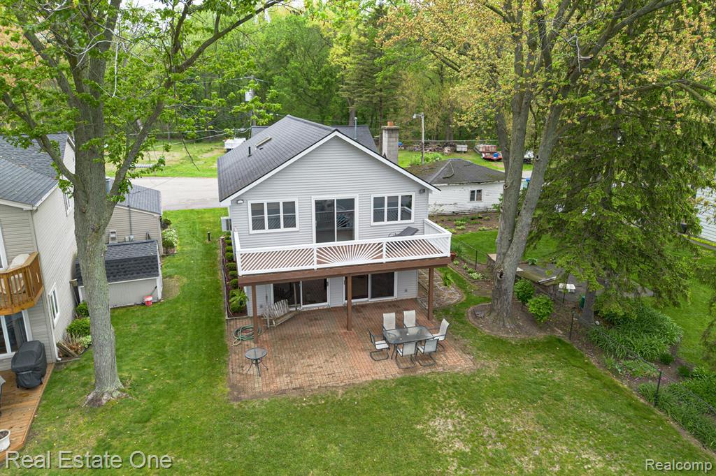 10194 Elmcrest Road, Whitmore Lake, MI 48189 — Photo 5