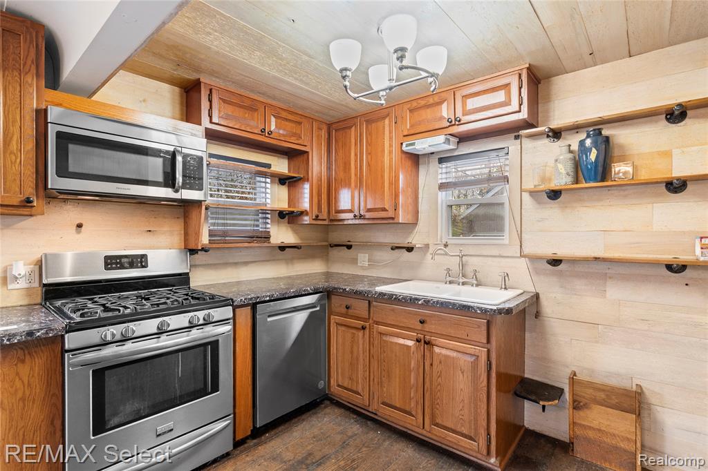 6571 River Road, Flushing, MI 48433 — Photo 4
