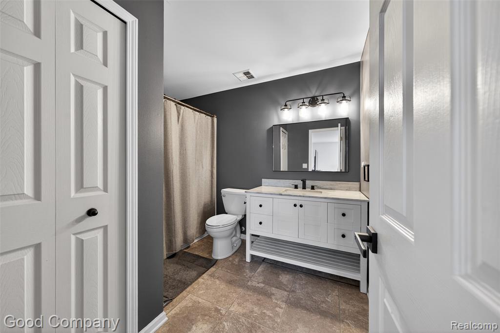 2854 Cottonwood Drive, B, Waterford, MI 48328 — Photo 16