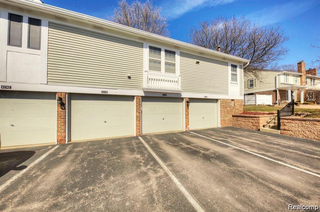 42140 PELLSTON Drive, Northville, MI 48167 — Photo 29