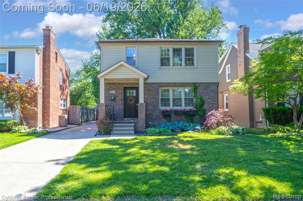1625 Hampton Road, Grosse Pointe, MI 48236 — front exterior