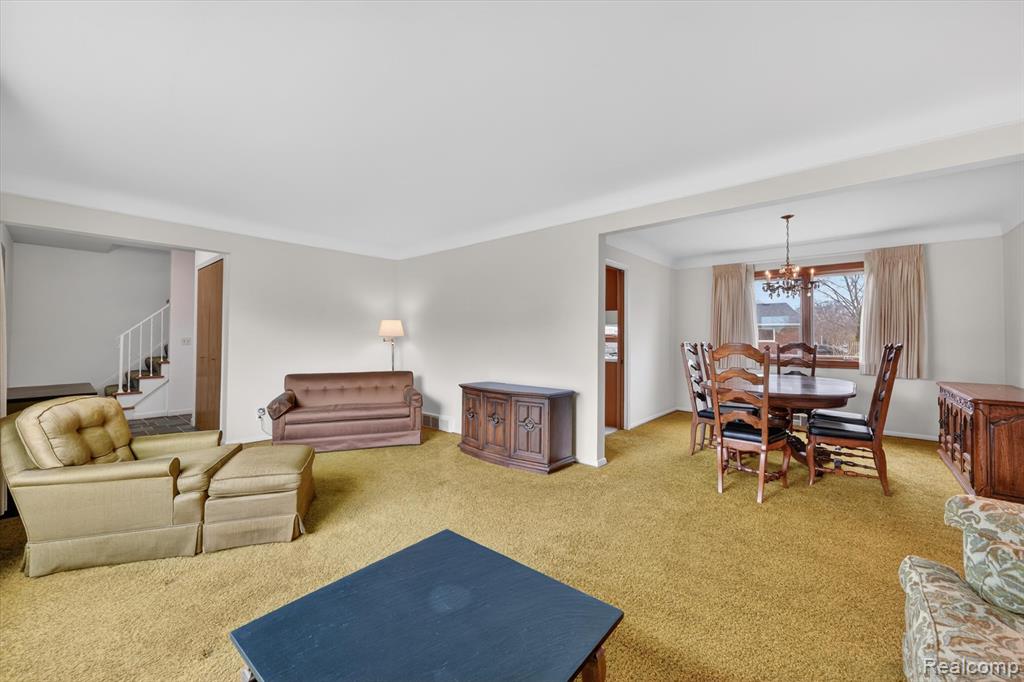 21520 Goethe Ave, Grosse Pointe Woods, MI 48236 — Photo 5