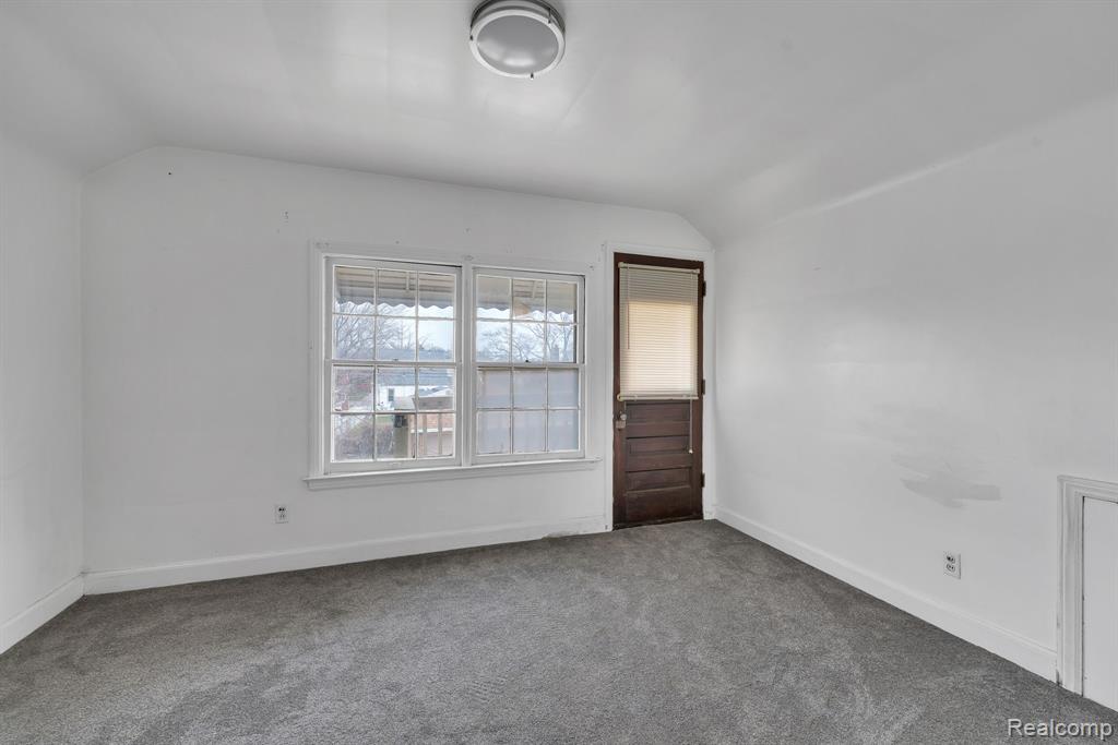 6120 MIDDLESEX Street, Dearborn, MI 48126 — Photo 25