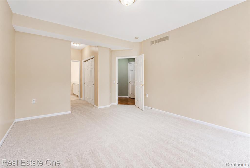 3622 Camden Court, Auburn Hills, MI 48326 — Photo 22