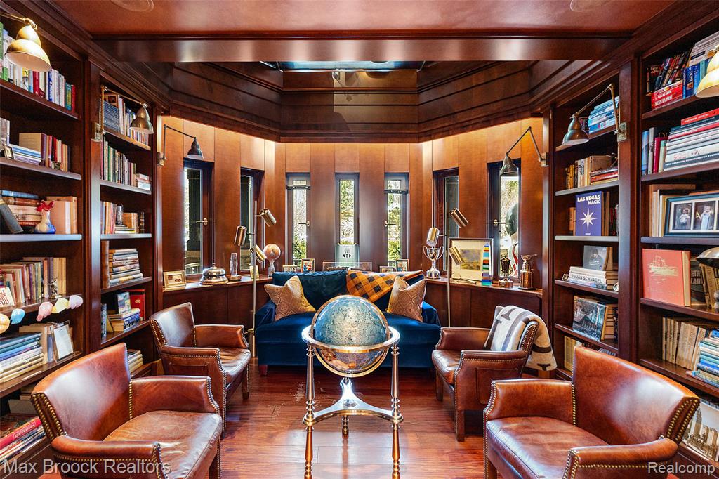 4740 Dow Ridge Road, Orchard Lake Village, MI, 48324