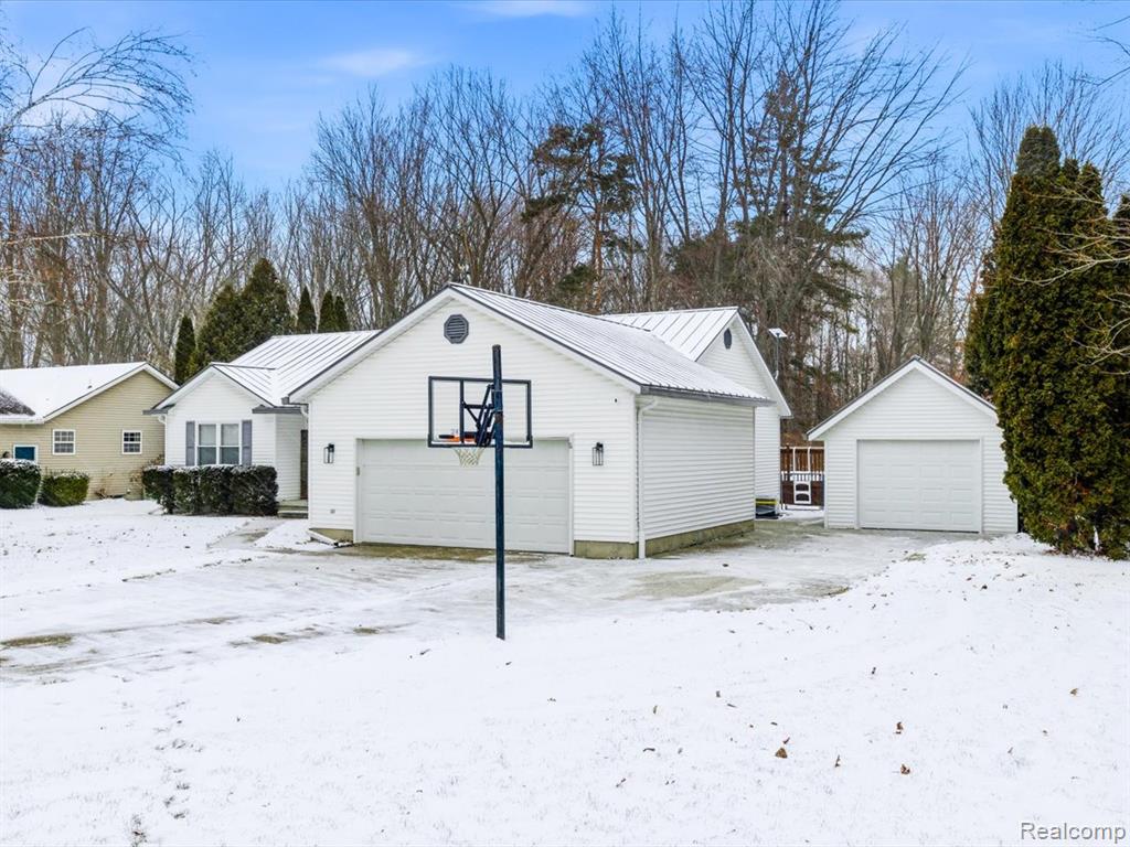 242 Forest Lane, Marysville, MI 48040 — Photo 2
