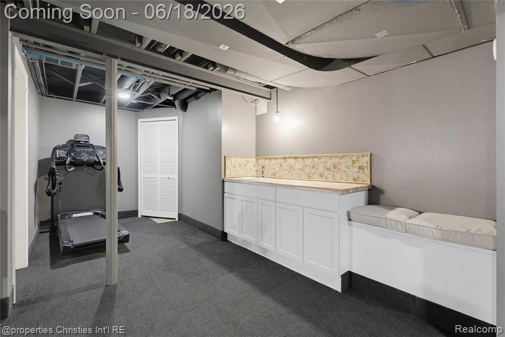 30130 Marimoor Street, Beverly Hills, MI 48025 — Photo 36