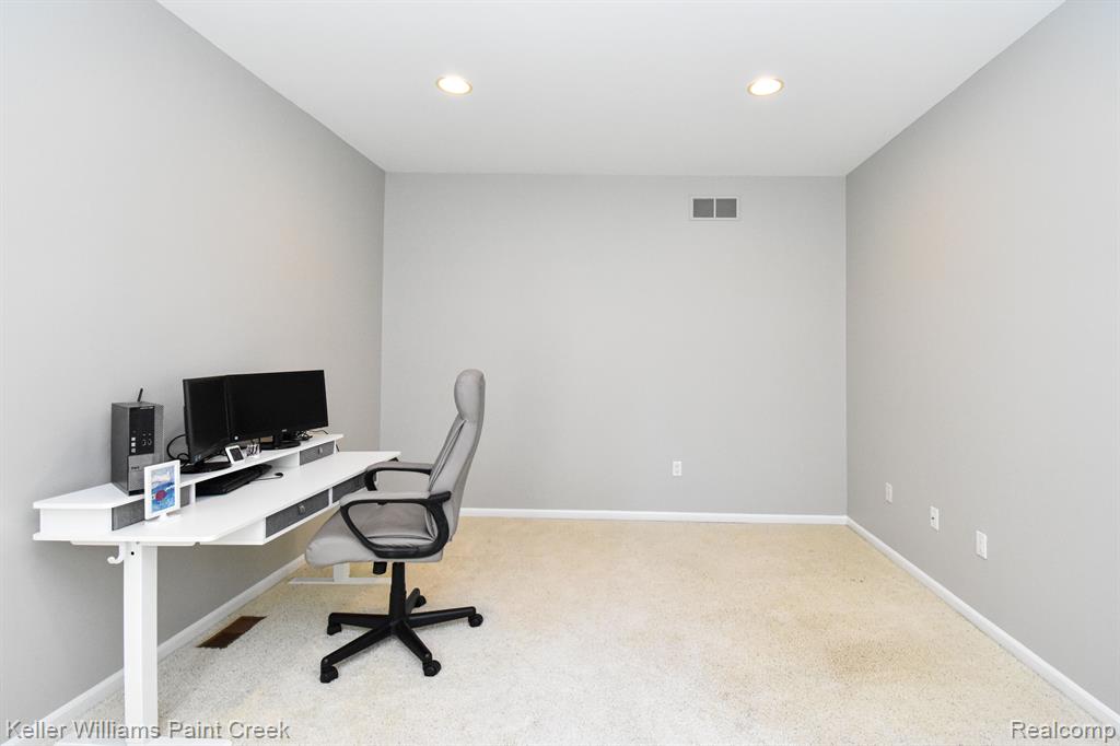 42696 FAULKNER Drive, Novi, MI 48377 — Photo 27