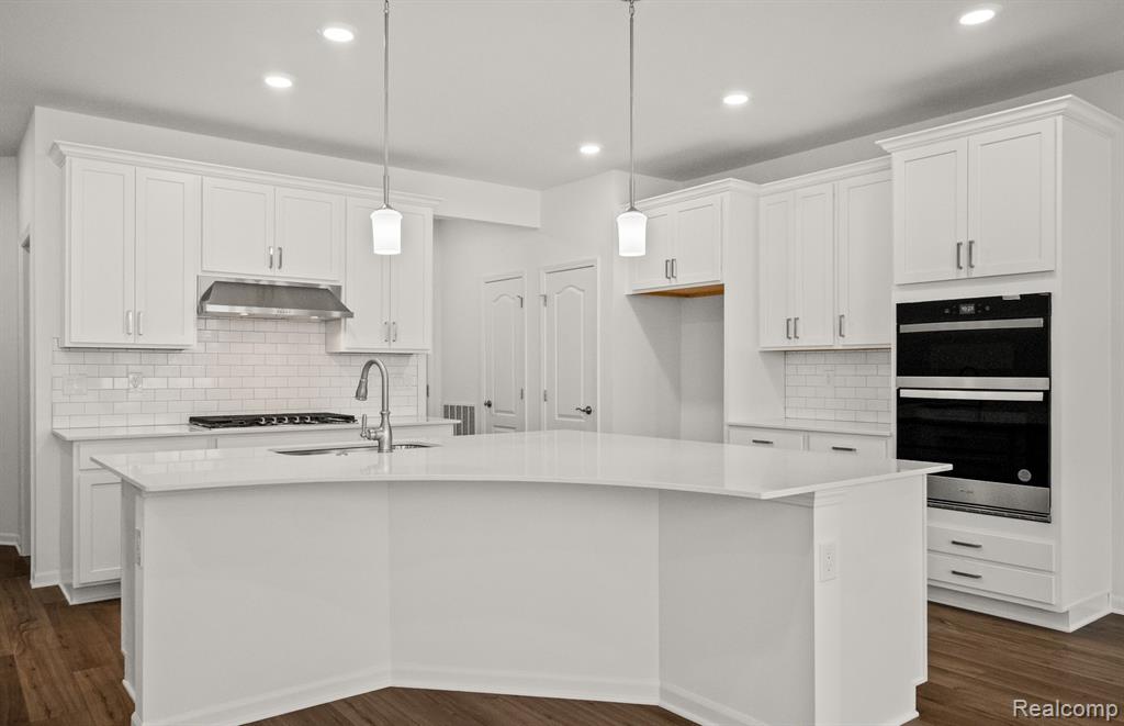 5509 E SPANIEL Drive, Ann Arbor, MI 48108 — Photo 13