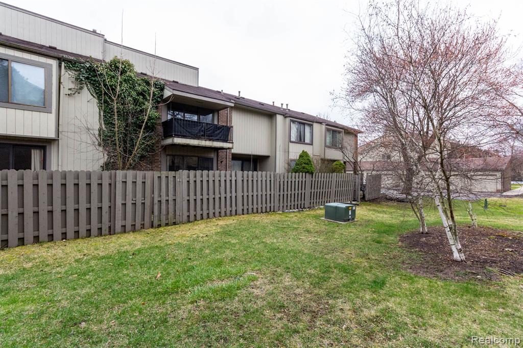 5866 VASSAR, West Bloomfield, MI — Photo 43