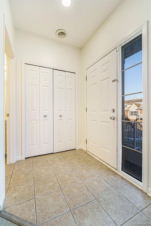 3042 CLOVERLY Lane, Ann Arbor, MI 48108 — Photo 4