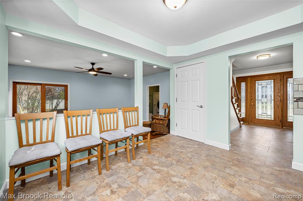 6335 Thorneycroft Drive, Shelby Twp, MI 48316 — Photo 17