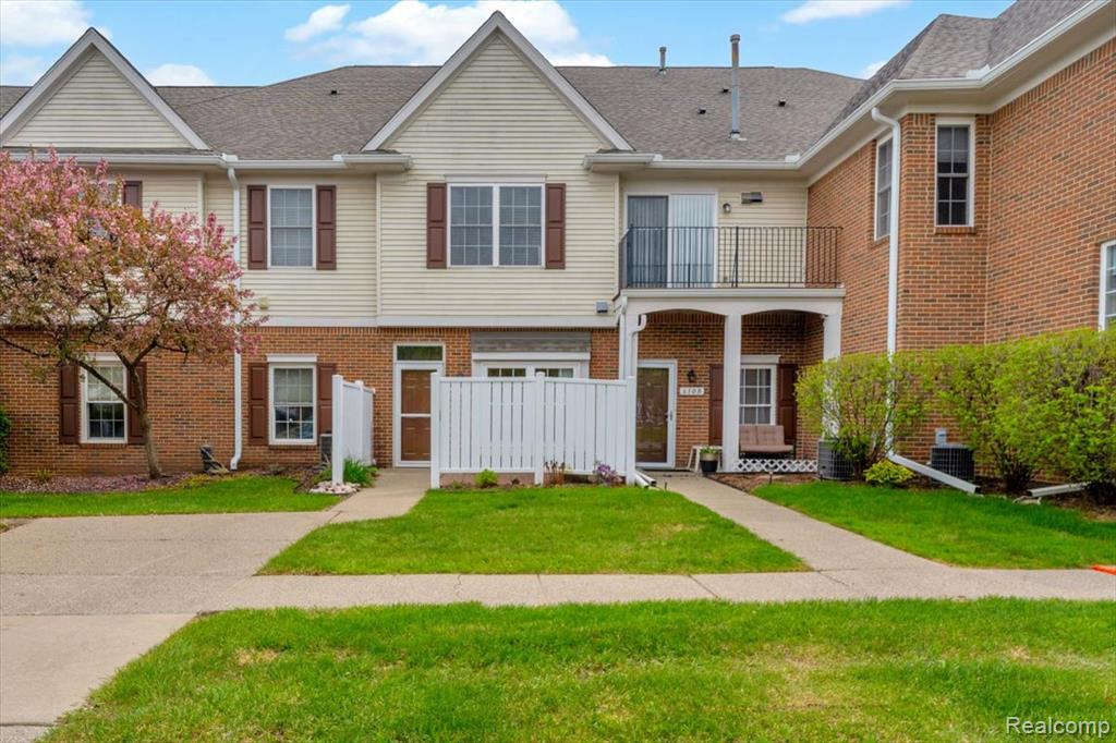 610 Belmonte Drive, Waterford, MI 48328 — Photo 2