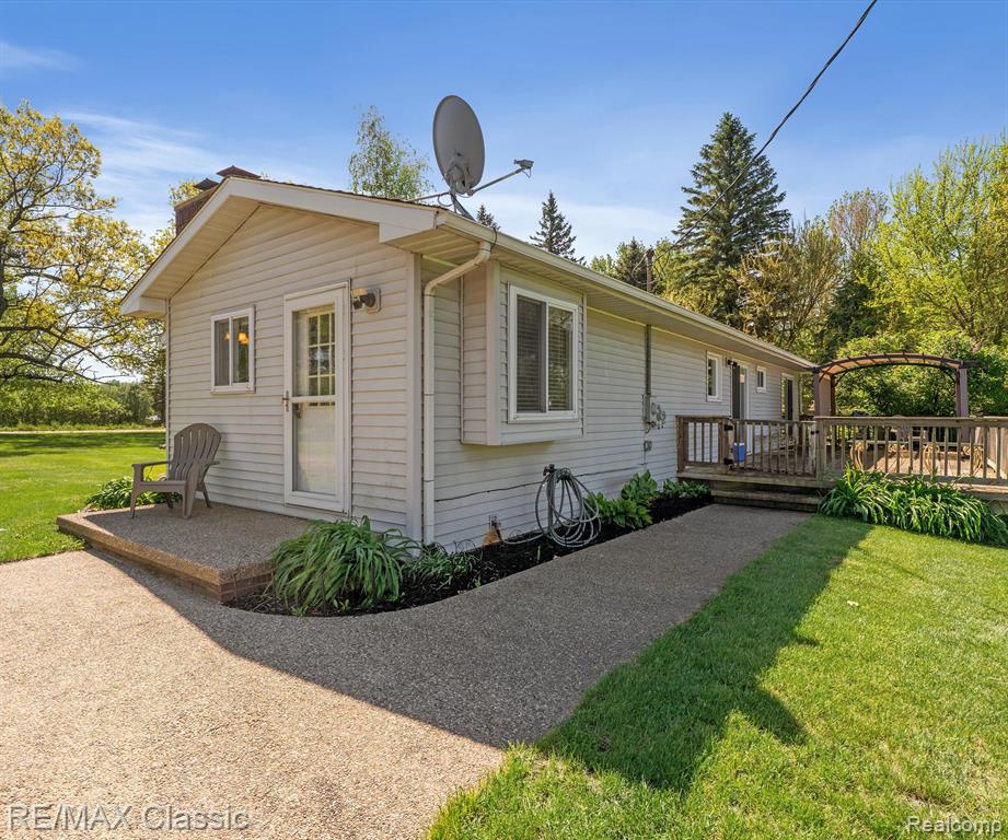 11589 OWOSSO Road, Fowlerville, MI 48836 — Photo 35