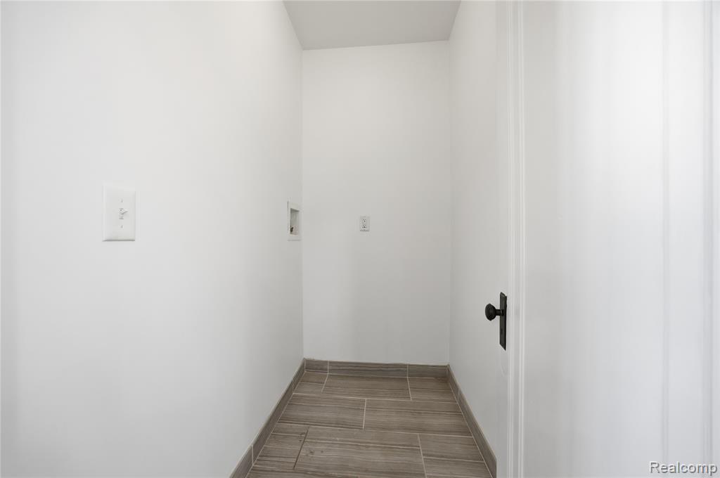 827 Longfellow Avenue, Royal Oak, MI 48067 — Photo 7