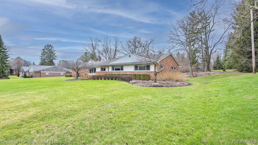 4360 SQUIRREL Road, Bloomfield Hills, MI 48304 — Photo 3