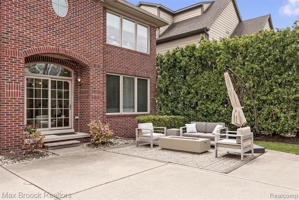 1045 Bennaville Avenue, Birmingham, MI 48009 — Photo 33