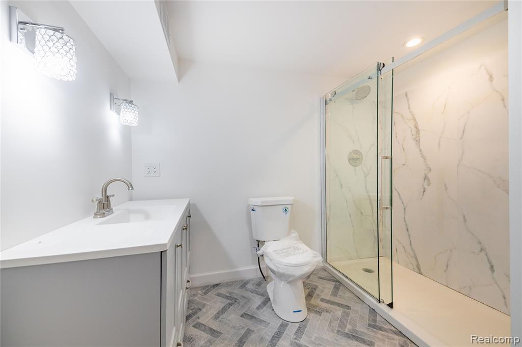 5815 Bloomfield Glens Road, West Bloomfield, MI — Photo 40