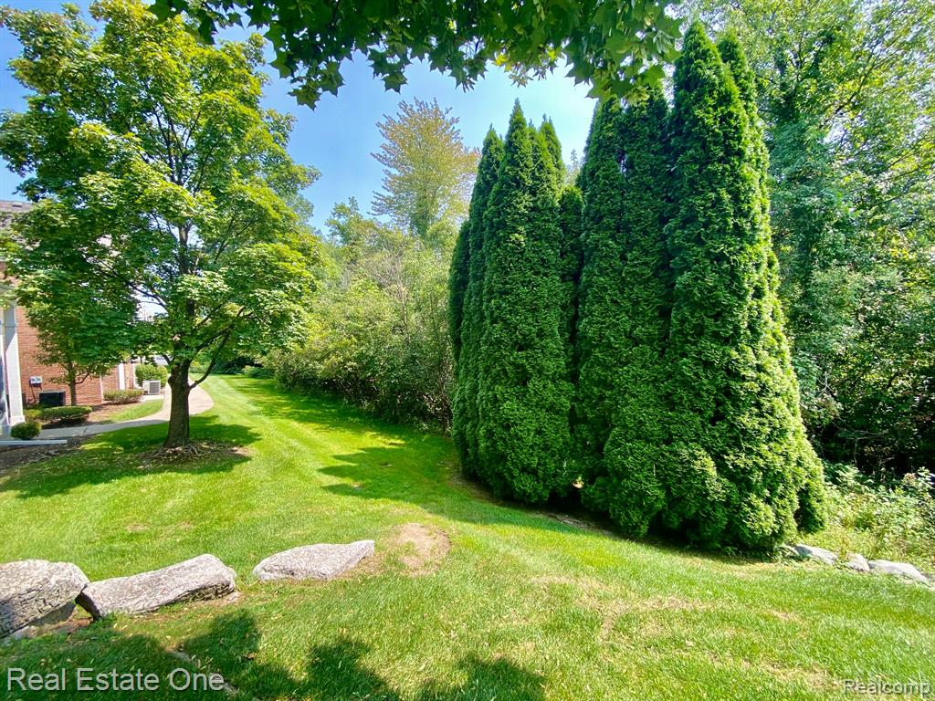 44932 MARIGOLD Drive, Sterling Heights, MI 48314 — Photo 26