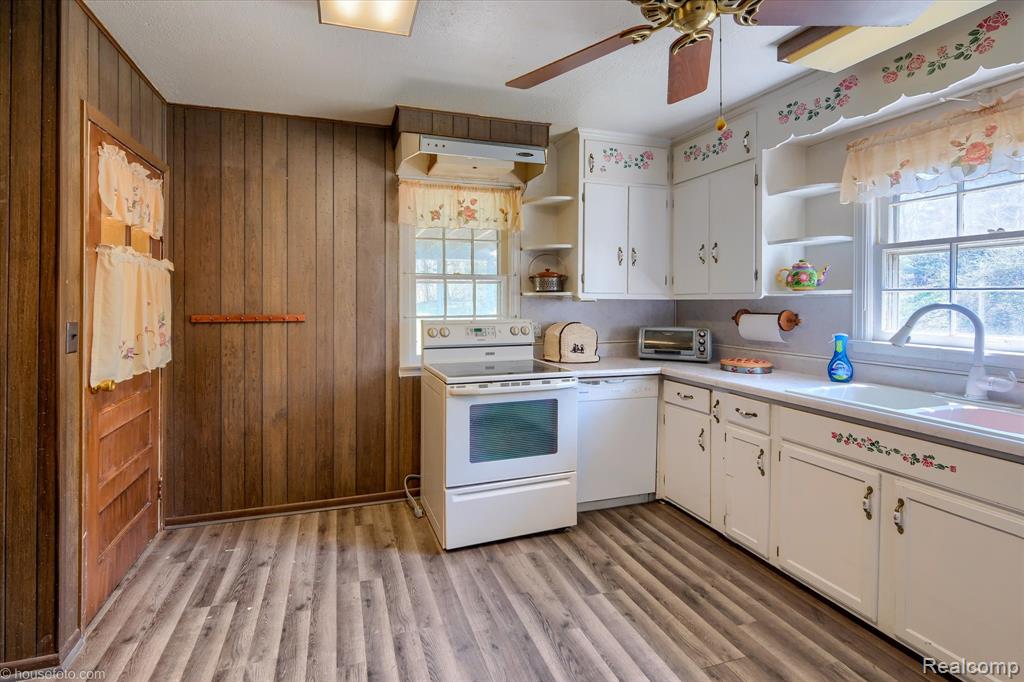 1325 E Barnes Lake Road, Columbiaville, MI 48421 — Photo 8