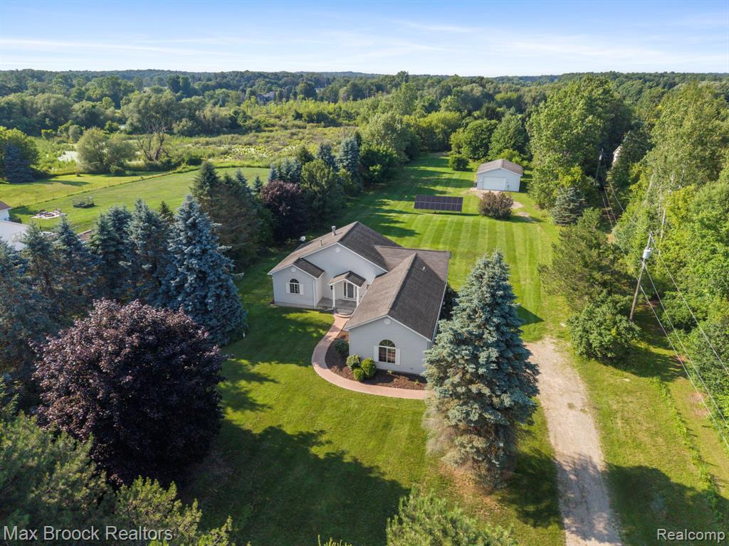 2165 Oakwood Road, Ortonville, MI 48462 — Photo 68