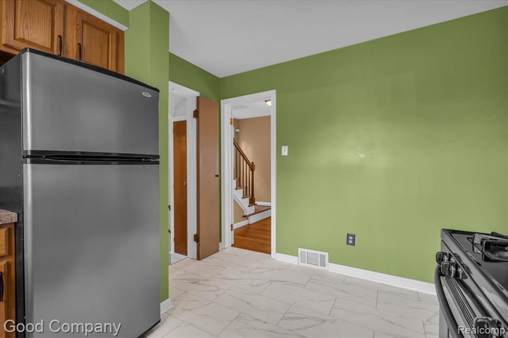 2564 WOODSTOCK Drive, Highland Park, MI 48203 — Photo 21