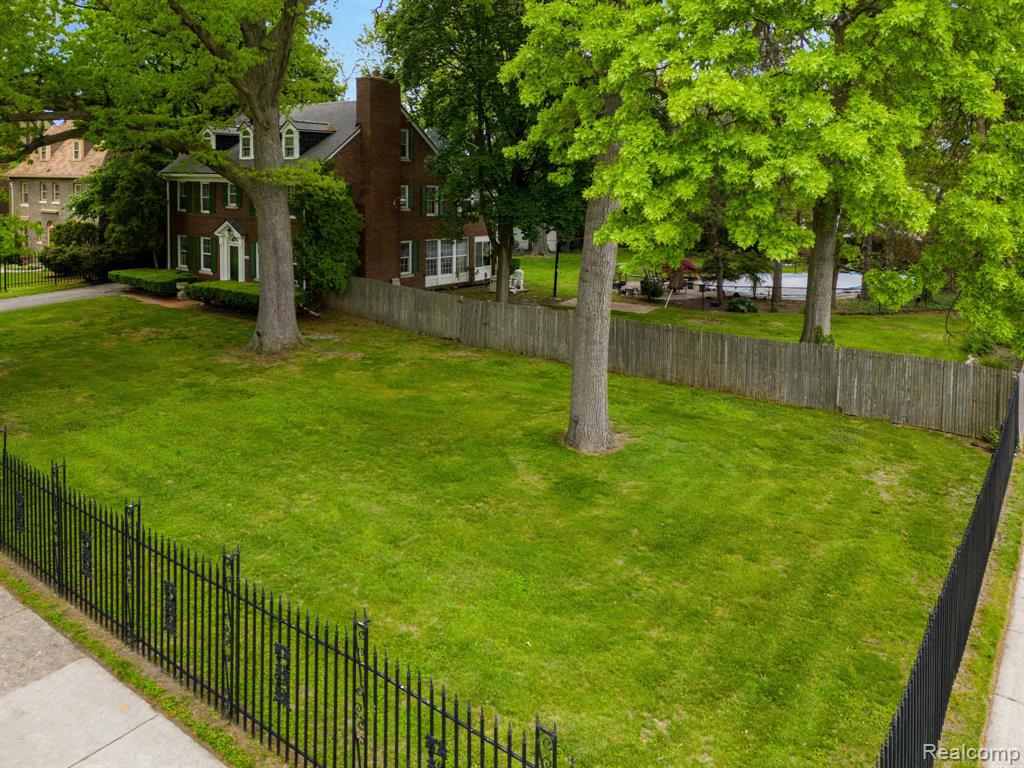 2918 Burns Street, Detroit, MI 48214 — Photo 3