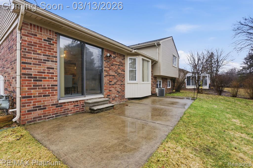 834 Abbey Lane, Milford, MI 48381 — Photo 33
