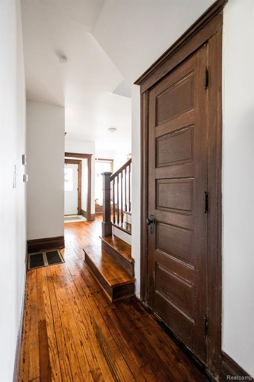 2505 BALDWIN Street, Detroit, MI 48214 — Photo 25