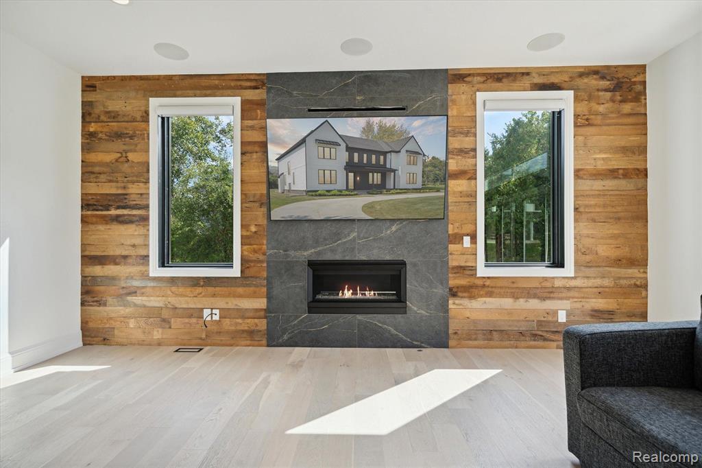 7450 PARKSTONE Lane, Bloomfield Hills, MI 48301 — Photo 31