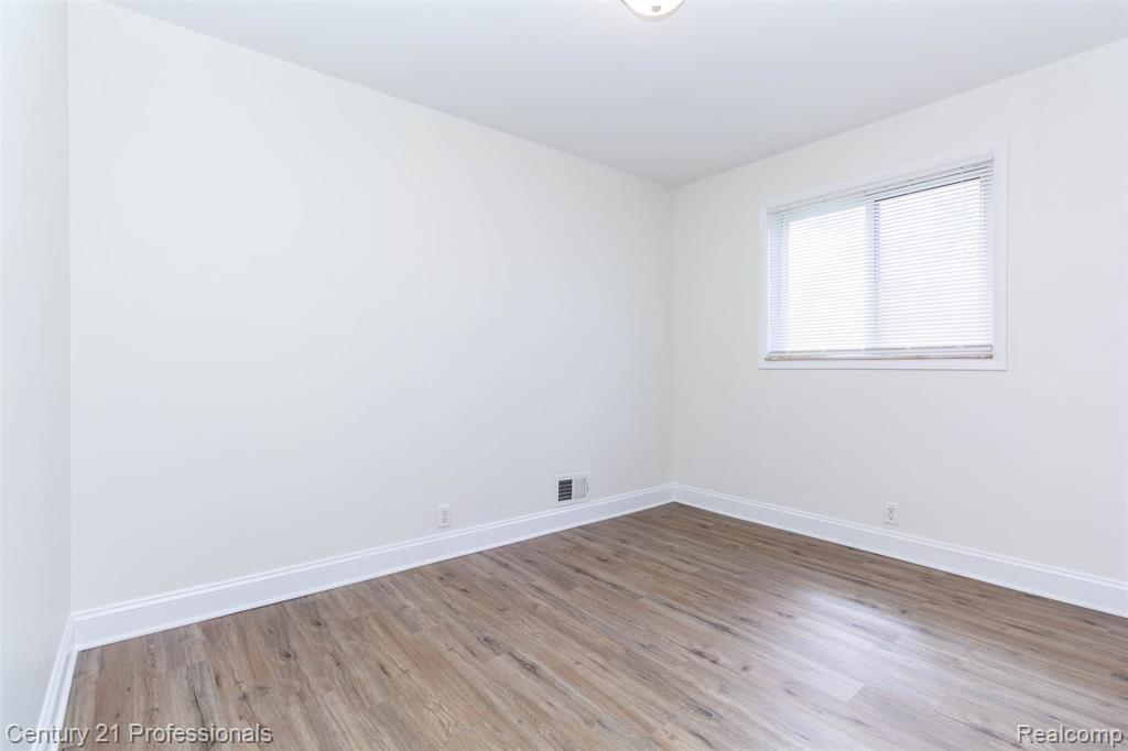 21892 Ehlert Avenue, Warren, MI 48089 — Photo 23