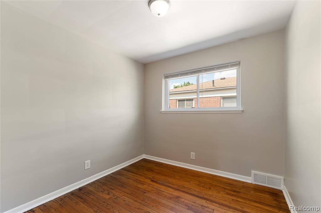 6869 Buhr Street, Hamtramck, MI 48212 — Photo 7