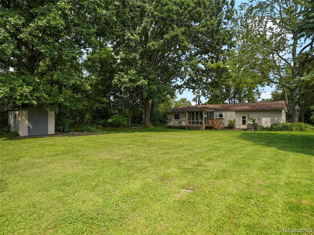 46275 W 11 Mile Rd, Novi, MI — Photo 11