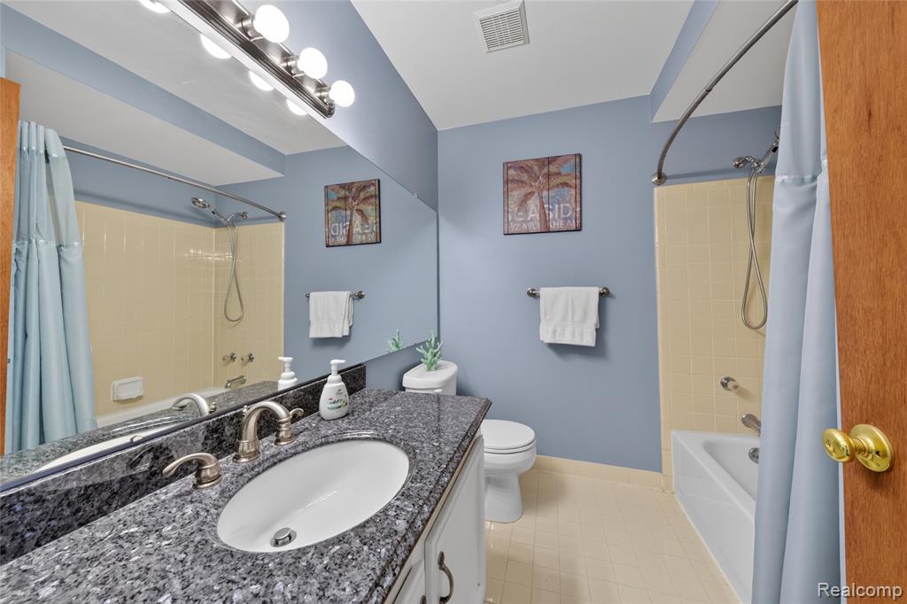 44637 Ridgefield Road, Canton, MI 48188 — Photo 17