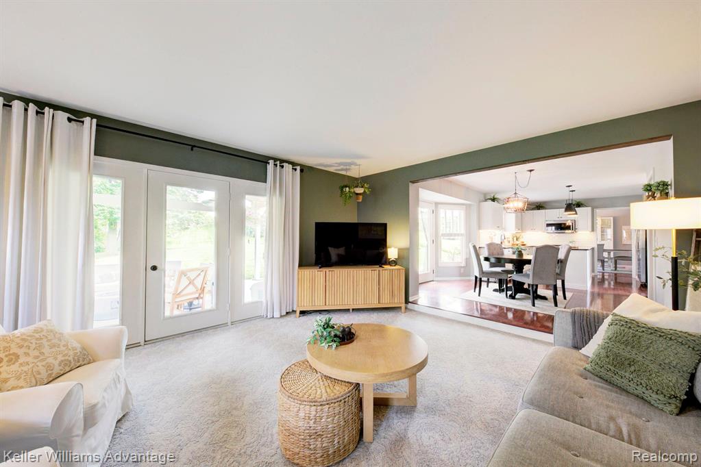 47694 EDINBURGH Drive, Plymouth, MI 48170 — Photo 27