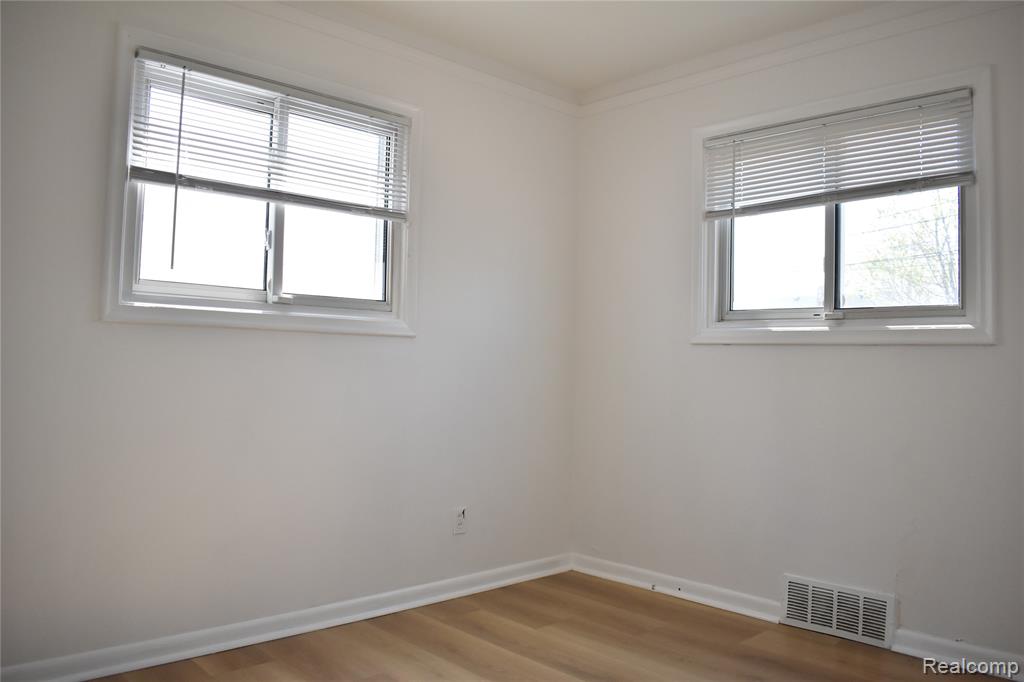 7019 Cardwell Street, Garden City, MI — Photo 8
