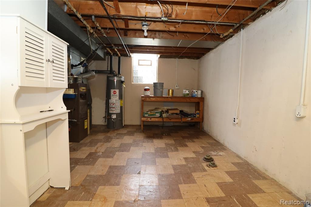 8555 Berwyn, Dearborn Heights, MI 48127 — Photo 37